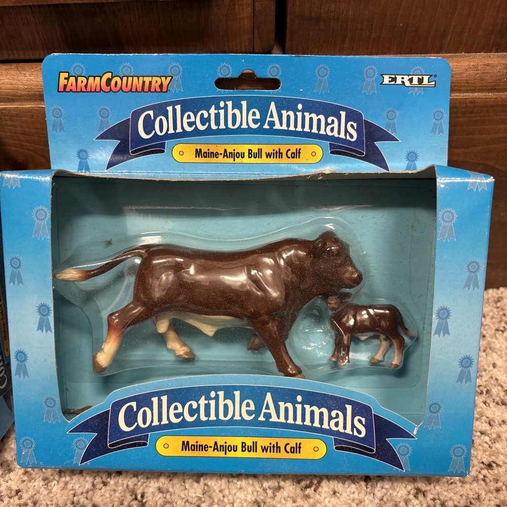 Ertl Farm Country‎ Collectible Animals Maine-Anjou Bull With Calf #4565 1995